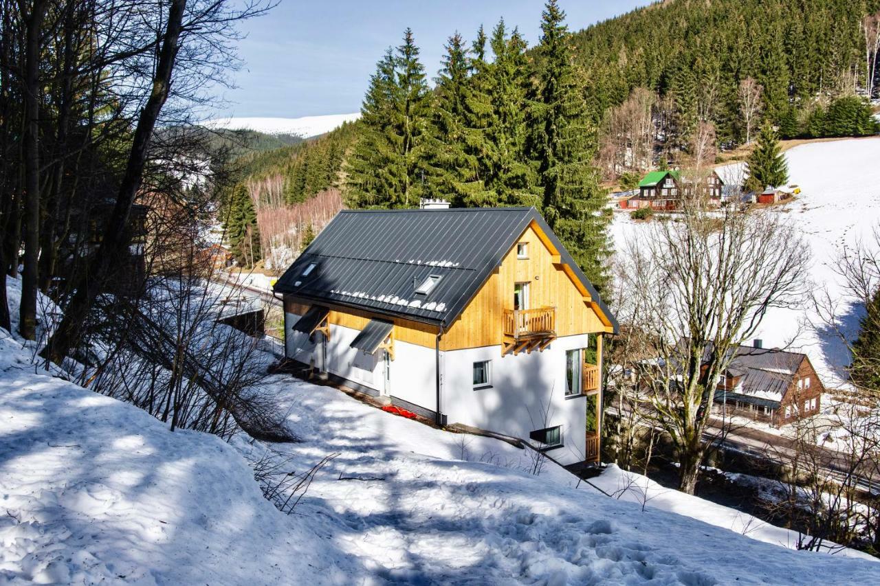 Apartman Reggie - Pec Pod Snezkou Exteriör bild