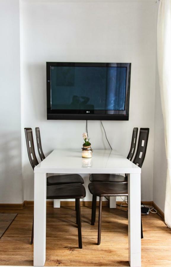 Apartman Reggie - Pec Pod Snezkou Exteriör bild